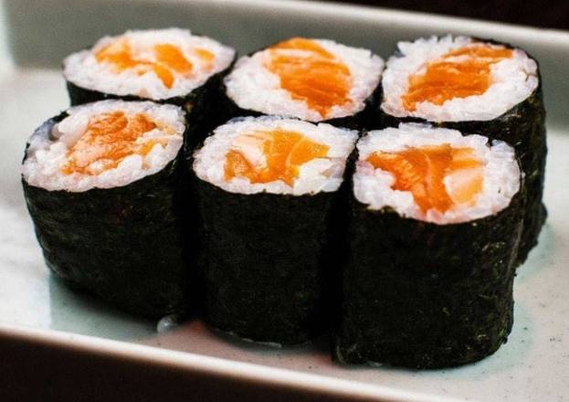 Salmon Roll (6 Pcs)