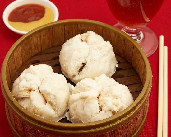 16. Pain vapeur farci au porc (3) / Steamed BBQ Pork Buns (3) 蒸叉燒包