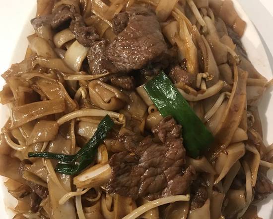 61. Bœuf avec nouilles aux riz / Beef with Large Rice Noodle 幹炒牛河