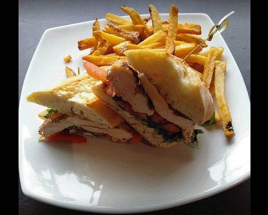 CHICKEN CLUB