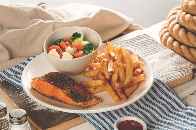 Grilled Salmon & chips