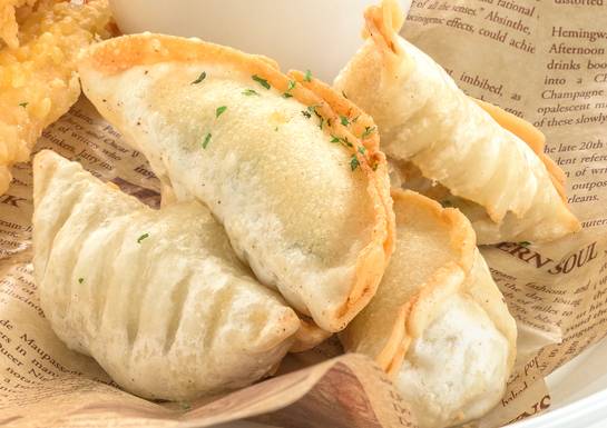 Chicken Gyoza (5 Pieces)