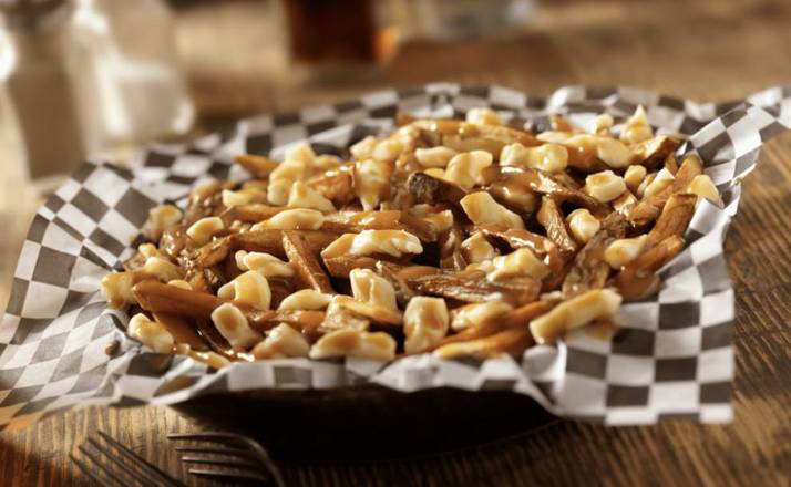 Medium Traditional Poutine