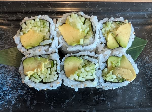 91. AC Roll Cucumber & Avocado