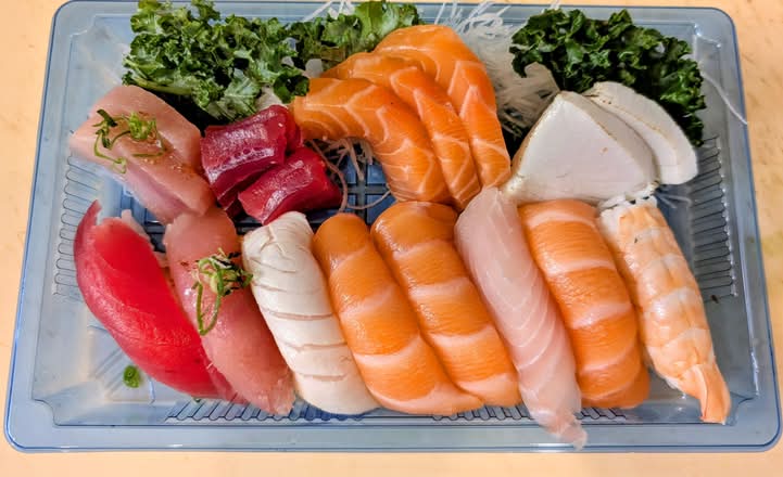 SC07. Sushi Sashimi Combo 1 (16)