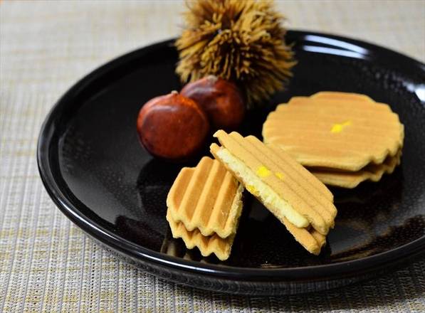 UM729-07 MARRON (CHESTNUT) SENBEI BOX OF 7PCS