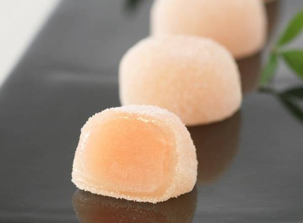 Minamoto Kitchoan Hakuto (White Peach) Mochi