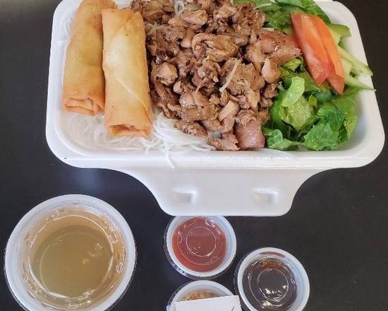 Spring Roll Chicken Vermicelli Salad