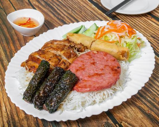 House Special Vermicelli (Bún Đặc Biệt)