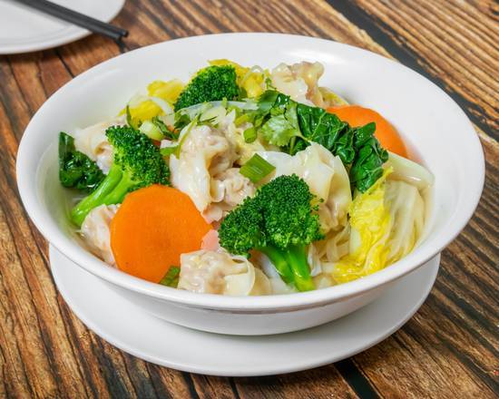 Wonton Noodles Soup (Phở Hoành Thắn)