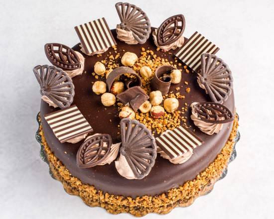 Chocolate Hazelnut 8' Cake