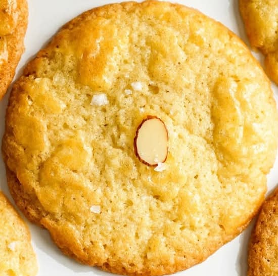 Buttery Almond Cookies