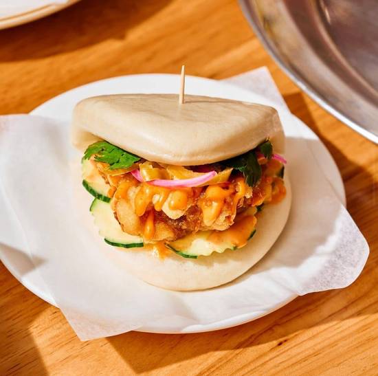 Crispy Chicken Bao