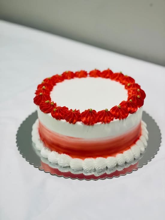 Eggless Red velvet cake