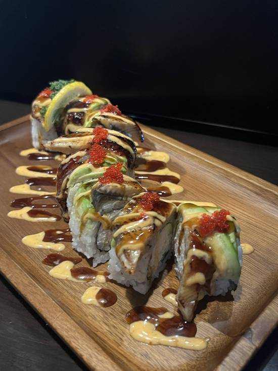 Dragon Roll (8 pcs)