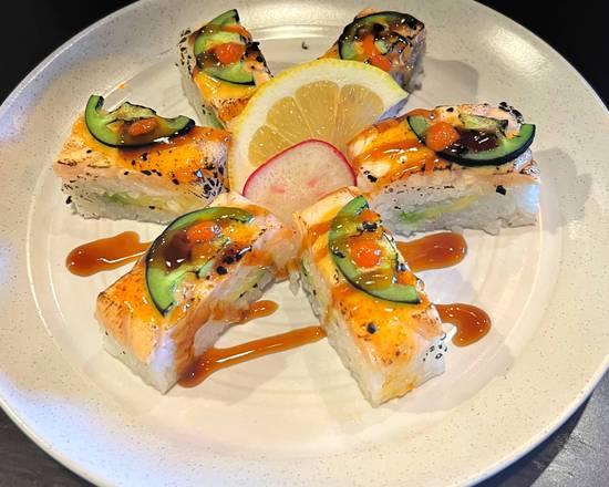 Salmon Oshi (6 pcs)