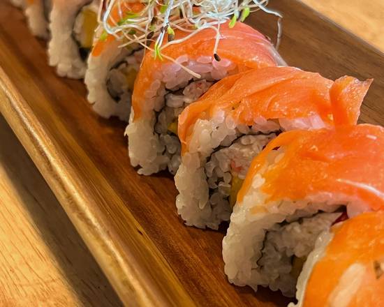 Smoked Salmon Cream Cheese Roll (8 pcs)