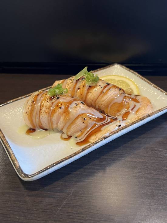 Salmon Aburi (2pcs)
