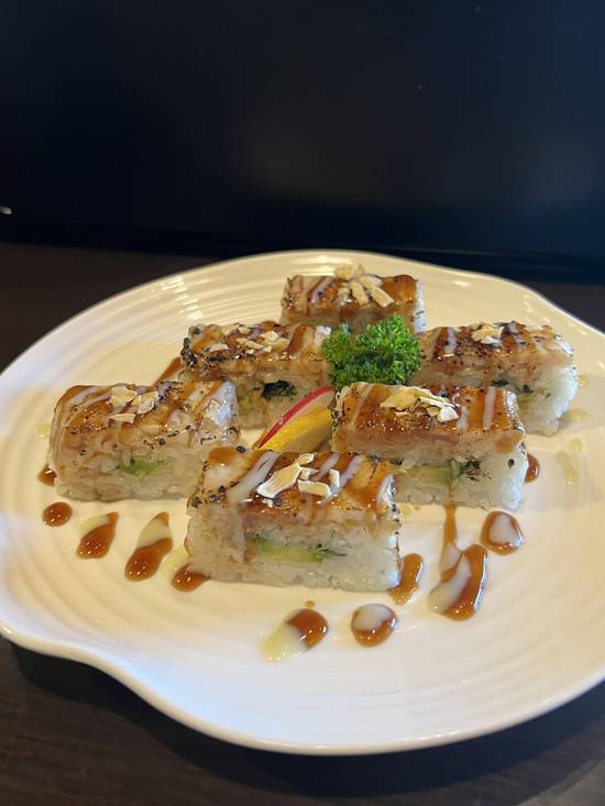 Tuna Poke Oshi (6 pcs)
