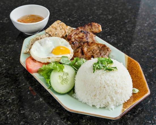509. Pork Chop with Shredded Pork and Quiche with Steamed Rice 三色飯