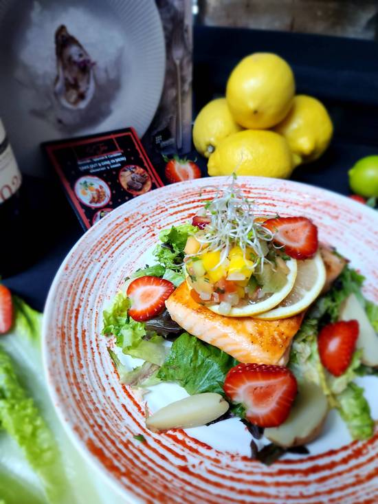 Salmon Filet with Mango Salsa