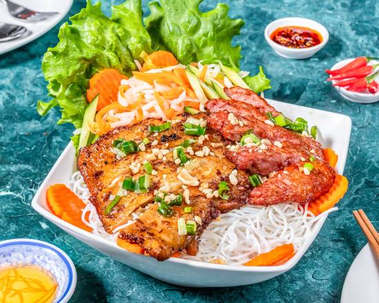 48. Grilled Chicken & Grilled Pork Vermicelli