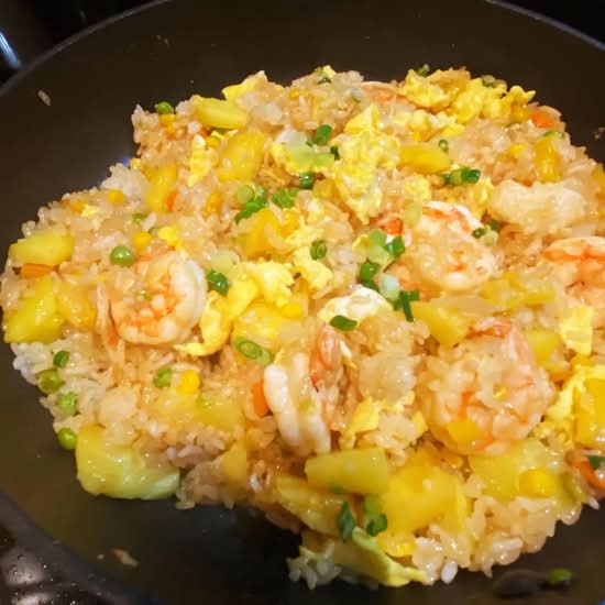 Pineapple Fried Rice a La Thai