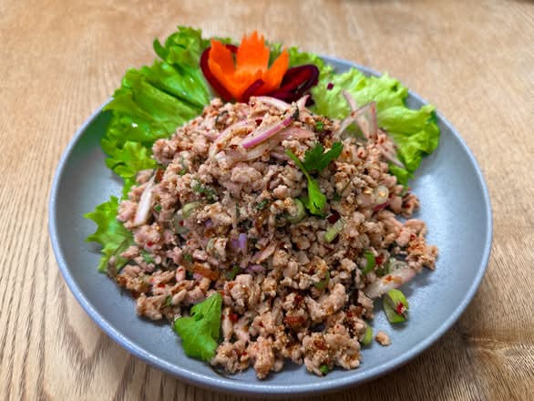 Laab (Ground Chicken/Pork Salad)