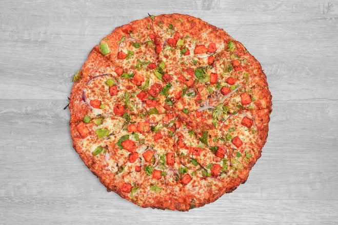 Signature Tandoori Paneer Pizza Medium