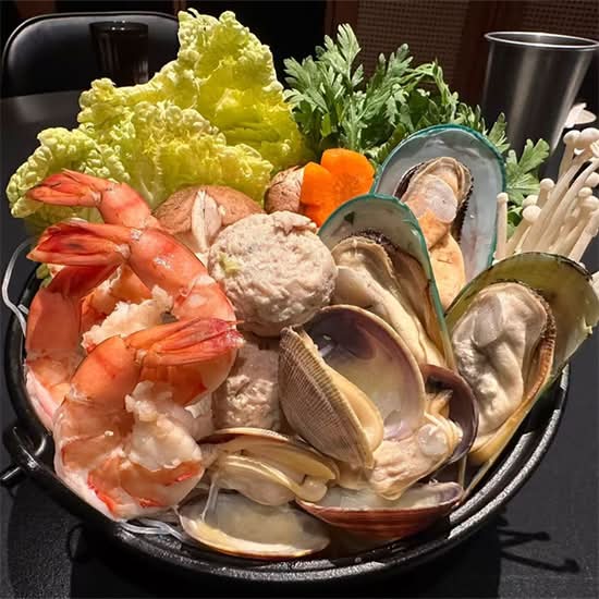 Sukiyaki Seafood Combo