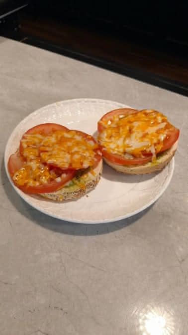 Pesto Bagel Melt