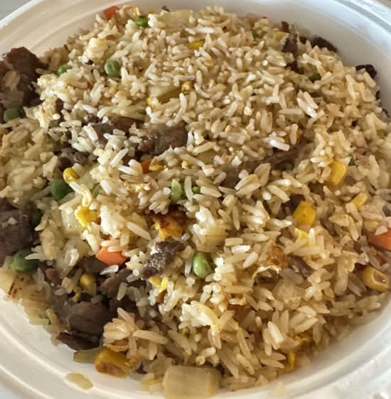 215. Cơm chiên bò/gà / Beef or chicken fried rice