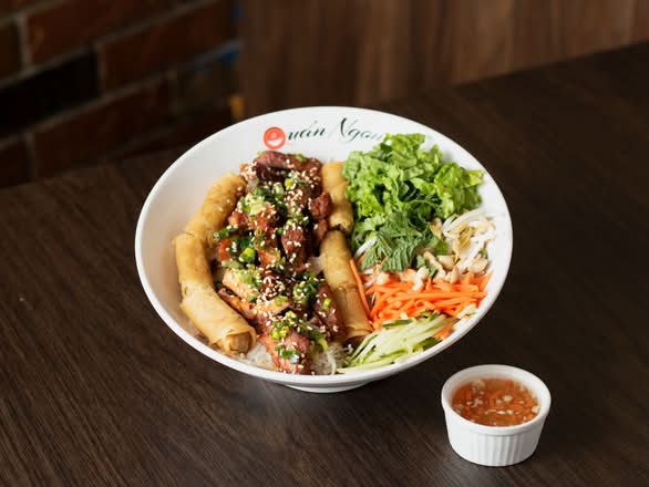 D3. Grilled Lemongrass Pork Vermicelli
