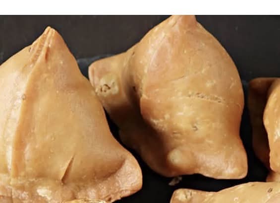 Samosa 2 pieces indian style big size