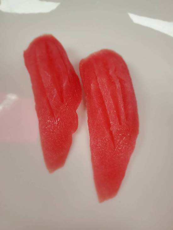 Tuna Sushi (2 pcs)
