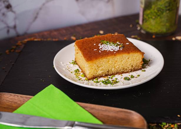 Revani (Turkish Semolina Cake)