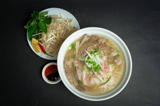 Phở Đặc Biệt - House Special Beef Noodle Soup