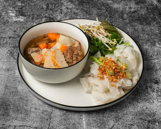 B. Thanh Tri Rice Rolls (Banh Cuon Thanh Tri)