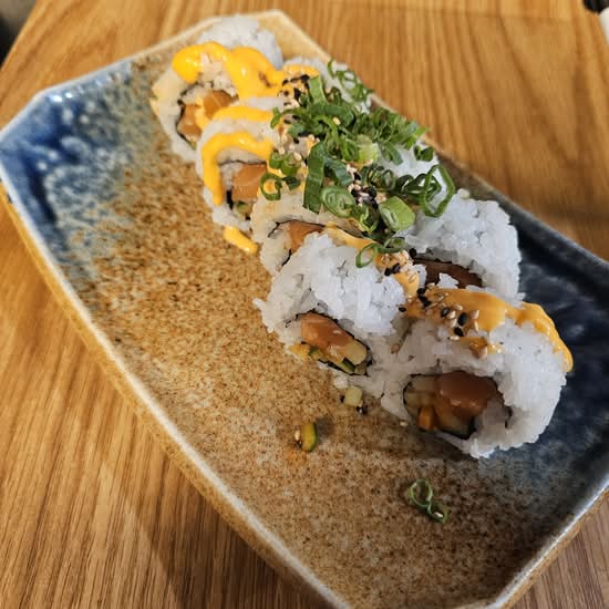 Spicy Salmon Roll