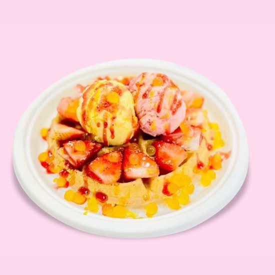 You are Berry Mangolicious BW