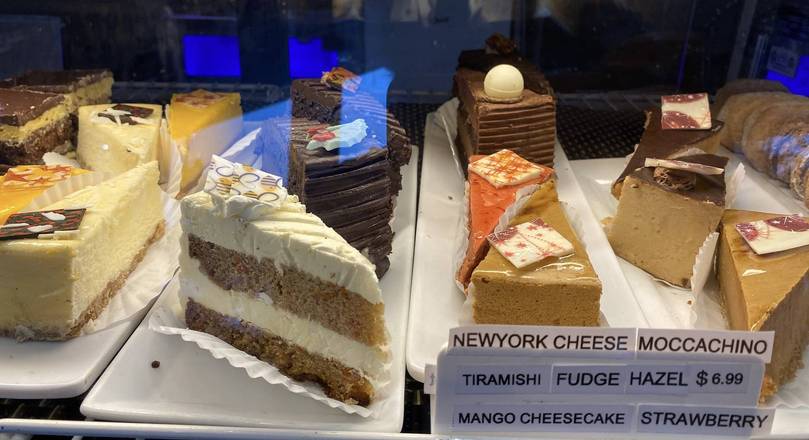 Tiramisu Cake