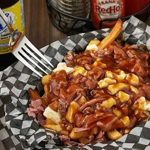 Poutine à la viande fumée