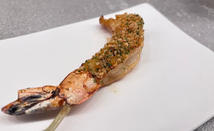 Jumbo Garlic Prawn (1 skewer)