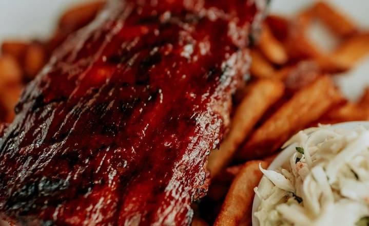 Côtes levées (demi-côte) / Ribs (half-rack)