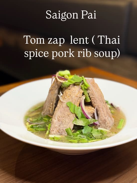 SP1 . HOT & SOUR PORK RIBS SOUP ( TOM SAAP )
