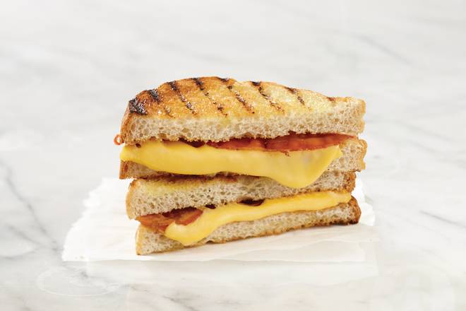 Sandwich au fromage grillé avec bacon / Bacon Grilled Cheese Sandwich