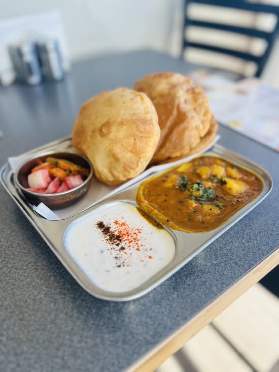 Poori Bhaji (3 pcs)