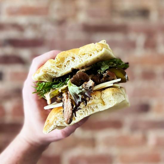 Sandwich au haut de cuisse de poulet / Chicken thigh sandwich