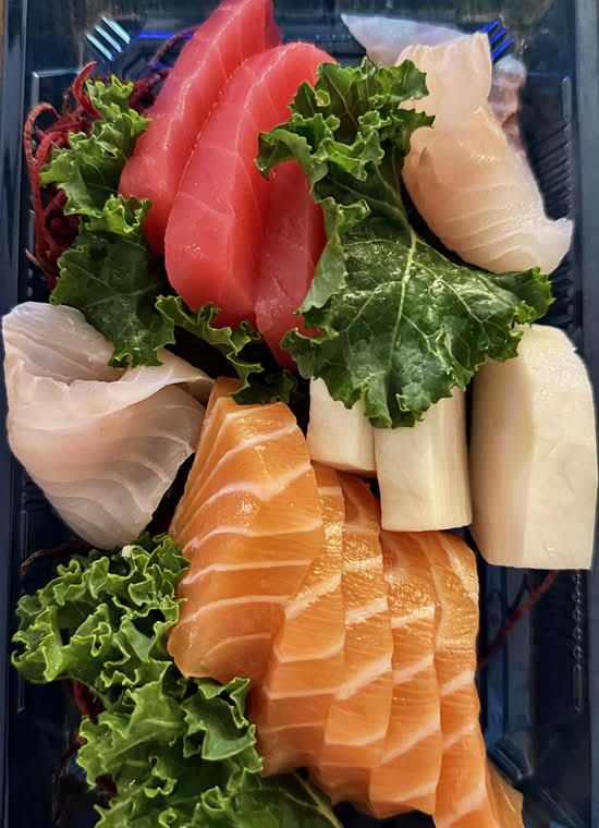 60. Assorted Sashimi (Small) (15 pcs)