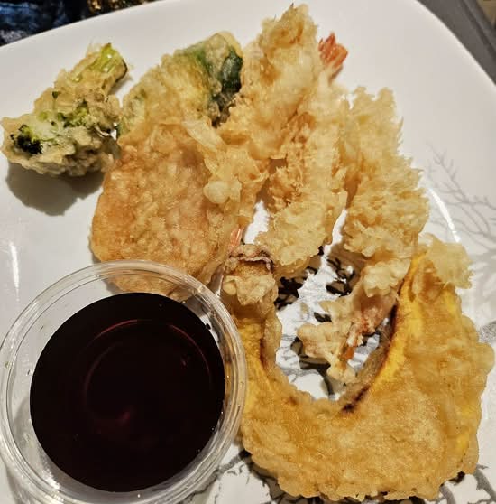 68. Tempura Shrimp and Vegetable Box